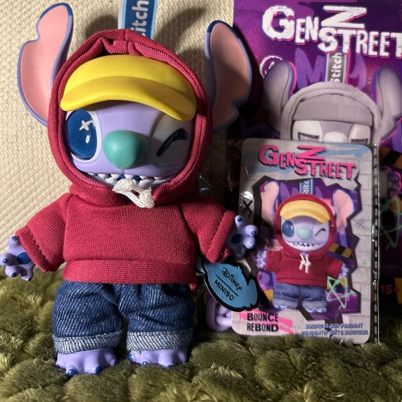 Gen Z Street Stitch bag charms - Picture 7 of 12